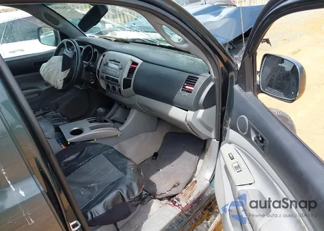 2011 Toyota Tacoma Prerunner V6 from USA, damaged, VIN 3TMKU4HN9BM028920